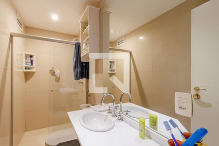 Casa à venda com 858m², 6 quartos e 6 vagasBanheiro da Suíte 5