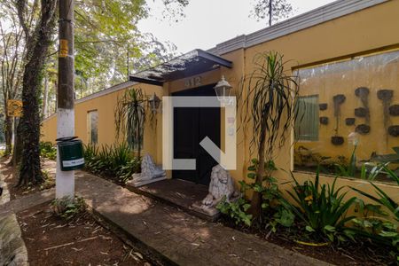 Casa à venda com 858m², 6 quartos e 6 vagasFachada