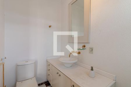 Casa à venda com 858m², 6 quartos e 6 vagasBanheiro da Suíte