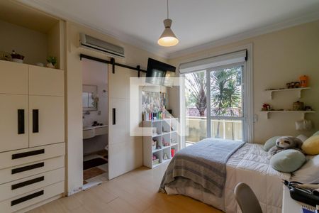 Casa à venda com 858m², 6 quartos e 6 vagasSuíte  3