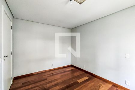 Apartamento à venda com 357m², 5 quartos e 5 vagasSuíte 3