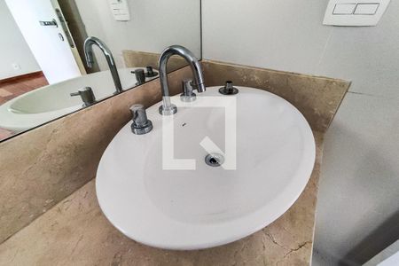 Apartamento à venda com 357m², 5 quartos e 5 vagasBanheiro Suíte 3