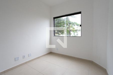 Quarto 1 de apartamento para alugar com 2 quartos, 52m² em Vargem Pequena, Rio de Janeiro