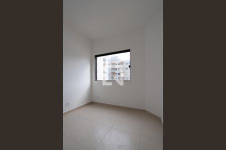 quarto 1 de apartamento para alugar com 2 quartos, 52m² em Vargem Pequena, Rio de Janeiro