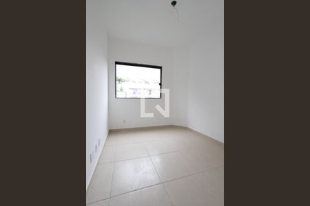 Quarto 1 de apartamento para alugar com 2 quartos, 52m² em Vargem Pequena, Rio de Janeiro