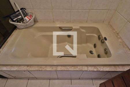 Casa à venda com 600m², 5 quartos e 2 vagasBanheiro da Suíte