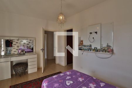 Casa à venda com 600m², 5 quartos e 2 vagasQuarto 2