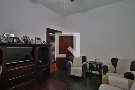 Casa à venda com 600m², 5 quartos e 2 vagasSala de Tv