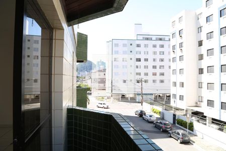 Sala / varanda de apartamento para alugar com 2 quartos, 60m² em Guilhermina, Praia Grande