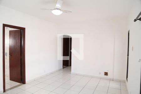 Sala de apartamento para alugar com 2 quartos, 60m² em Guilhermina, Praia Grande