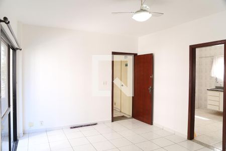 Sala de apartamento para alugar com 2 quartos, 60m² em Guilhermina, Praia Grande