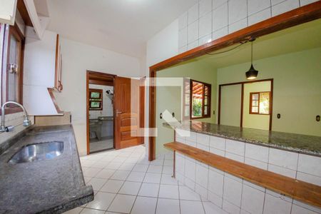 Casa para alugar com 400m², 3 quartos e 1 vagaCozinha