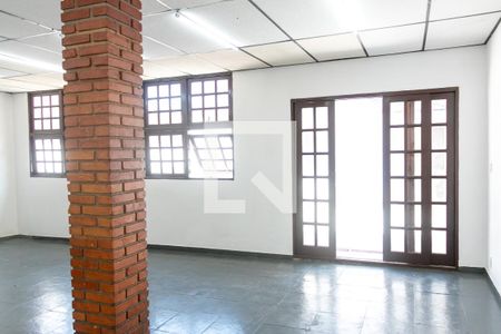 Casa à venda com 380m², 4 quartos e 4 vagasChurrasqueira