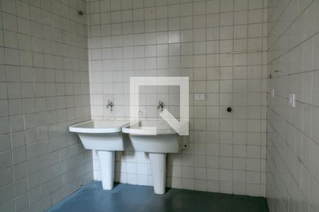 Casa à venda com 380m², 4 quartos e 4 vagasLavanderia