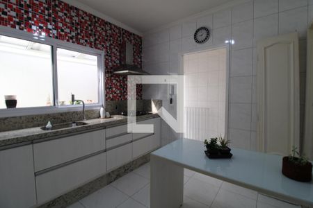 Casa para alugar com 170m², 3 quartos e 3 vagasCozinha