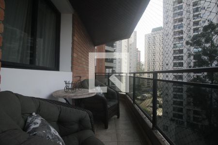 Varanda de apartamento à venda com 3 quartos, 200m² em Jardim Parque Morumbi, São Paulo