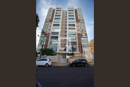 Apartamento para alugar com 77m², 2 quartos e 2 vagasFachada