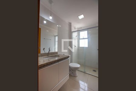 Apartamento para alugar com 77m², 2 quartos e 2 vagasBanheiro social