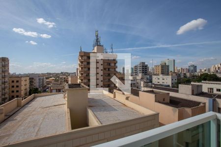 Apartamento para alugar com 77m², 2 quartos e 2 vagasVista da sacada da suíte