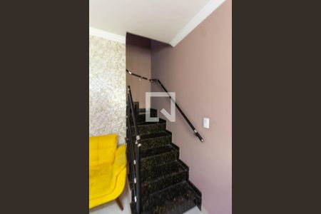 Escada de casa de condomínio à venda com 2 quartos, 75m² em Vila Granada, São Paulo