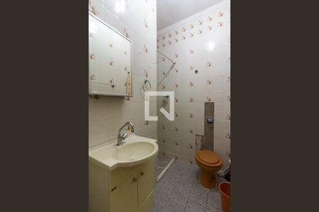 Banheiro de kitnet/studio para alugar com 1 quarto, 33m² em Canto do Forte, Praia Grande