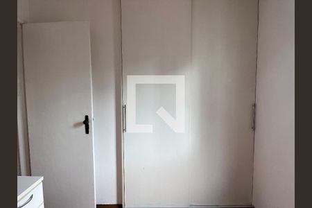 Apartamento para alugar com 55m², 2 quartos e 1 vagaQuarto 01