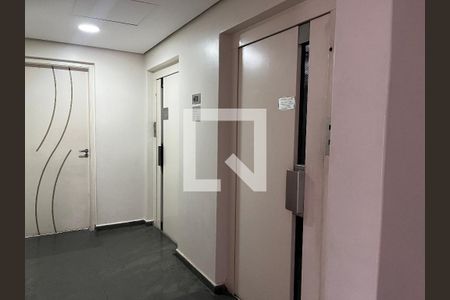 Apartamento para alugar com 55m², 2 quartos e 1 vagaElevadores