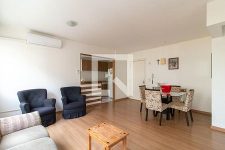 Sala de apartamento para alugar com 2 quartos, 66m² em Santo Antônio, Porto Alegre