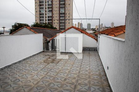 Casa à venda com 200m², 4 quartos e 1 vagaÁrea de Serviço