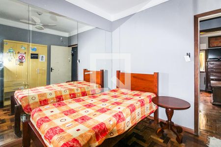 Quarto 1 de apartamento para alugar com 2 quartos, 59m² em São Sebastião, Porto Alegre