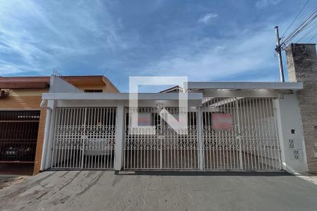 Casa para alugar com 70m², 2 quartos e 1 vagaFachada