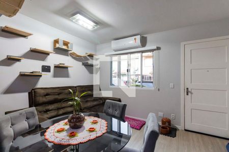 Sala  de casa de condomínio para alugar com 3 quartos, 100m² em Humaitá, Porto Alegre