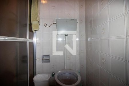 Casa à venda com 100m², 3 quartos e 2 vagas Casa à venda com 100m², 3 quartos e 2 vagasBanheiro Auxiliar