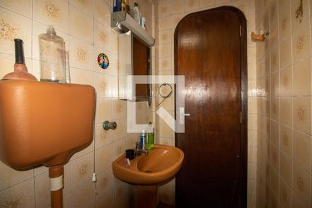 Casa à venda com 100m², 3 quartos e 2 vagas Casa à venda com 100m², 3 quartos e 2 vagasBanheiro Auxiliar 2