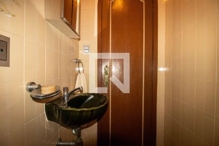 Casa à venda com 100m², 3 quartos e 2 vagas Casa à venda com 100m², 3 quartos e 2 vagasLavabo