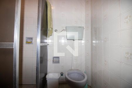 Casa à venda com 100m², 3 quartos e 2 vagas Casa à venda com 100m², 3 quartos e 2 vagasBanheiro Auxiliar