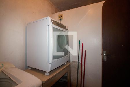 Casa à venda com 100m², 3 quartos e 2 vagas Casa à venda com 100m², 3 quartos e 2 vagasÁrea de Serviço