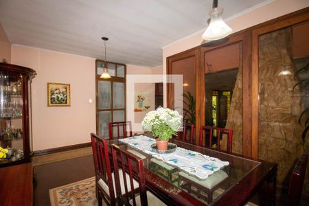 Casa à venda com 100m², 3 quartos e 2 vagas Casa à venda com 100m², 3 quartos e 2 vagasSala de Jantar