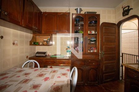 Casa à venda com 100m², 3 quartos e 2 vagas Casa à venda com 100m², 3 quartos e 2 vagasCozinha