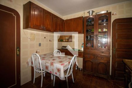 Casa à venda com 100m², 3 quartos e 2 vagas Casa à venda com 100m², 3 quartos e 2 vagasCozinha