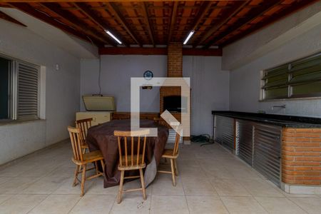 Casa à venda com 450m², 4 quartos e 8 vagas Casa à venda com 450m², 4 quartos e 8 vagasChurrasqueira