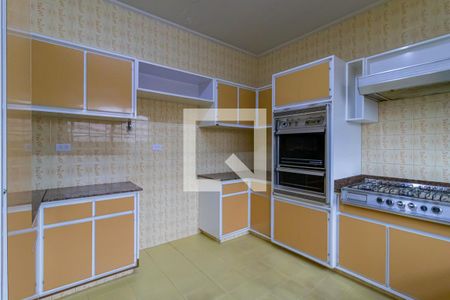 Casa à venda com 450m², 4 quartos e 8 vagas Casa à venda com 450m², 4 quartos e 8 vagasCozinha