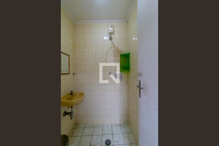 Casa à venda com 450m², 4 quartos e 8 vagas Casa à venda com 450m², 4 quartos e 8 vagasBanheiro de Serviço