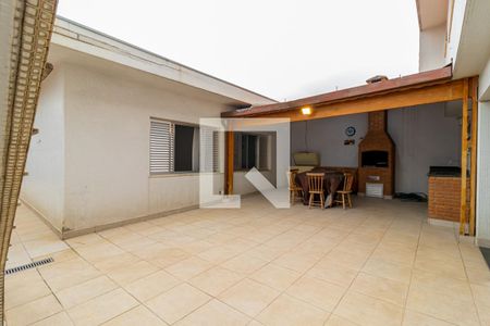 Casa à venda com 450m², 4 quartos e 8 vagas Casa à venda com 450m², 4 quartos e 8 vagasQuintal