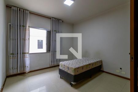 Casa à venda com 450m², 4 quartos e 8 vagas Casa à venda com 450m², 4 quartos e 8 vagasSuíte 2