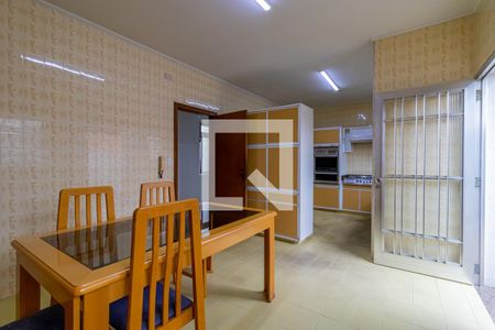 Casa à venda com 450m², 4 quartos e 8 vagas Casa à venda com 450m², 4 quartos e 8 vagasCopa