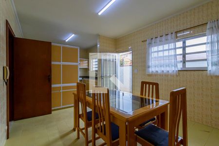 Casa à venda com 450m², 4 quartos e 8 vagas Casa à venda com 450m², 4 quartos e 8 vagasCopa