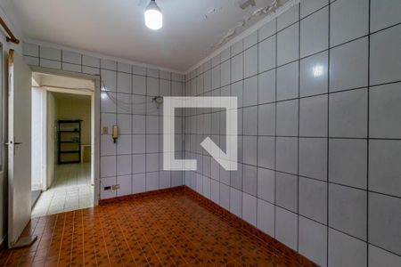 Casa à venda com 450m², 4 quartos e 8 vagas Casa à venda com 450m², 4 quartos e 8 vagasQuarto de Serviço