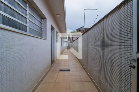Casa à venda com 450m², 4 quartos e 8 vagas Casa à venda com 450m², 4 quartos e 8 vagasQuintal