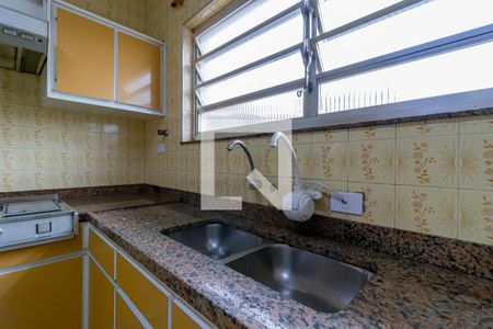 Casa à venda com 450m², 4 quartos e 8 vagas Casa à venda com 450m², 4 quartos e 8 vagasCozinha